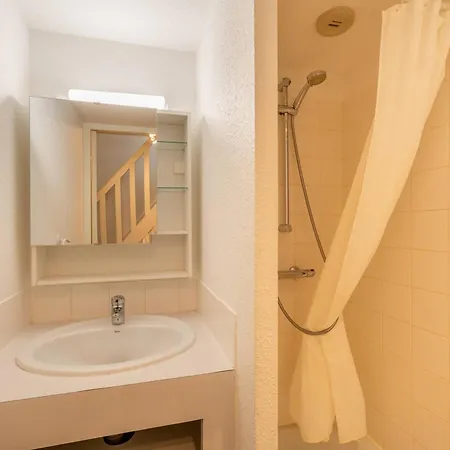 : Duplex 2 Pieces, 200m Plage, Terrasse Sud, Parking, Animal Accepte - Fr-1-477-116